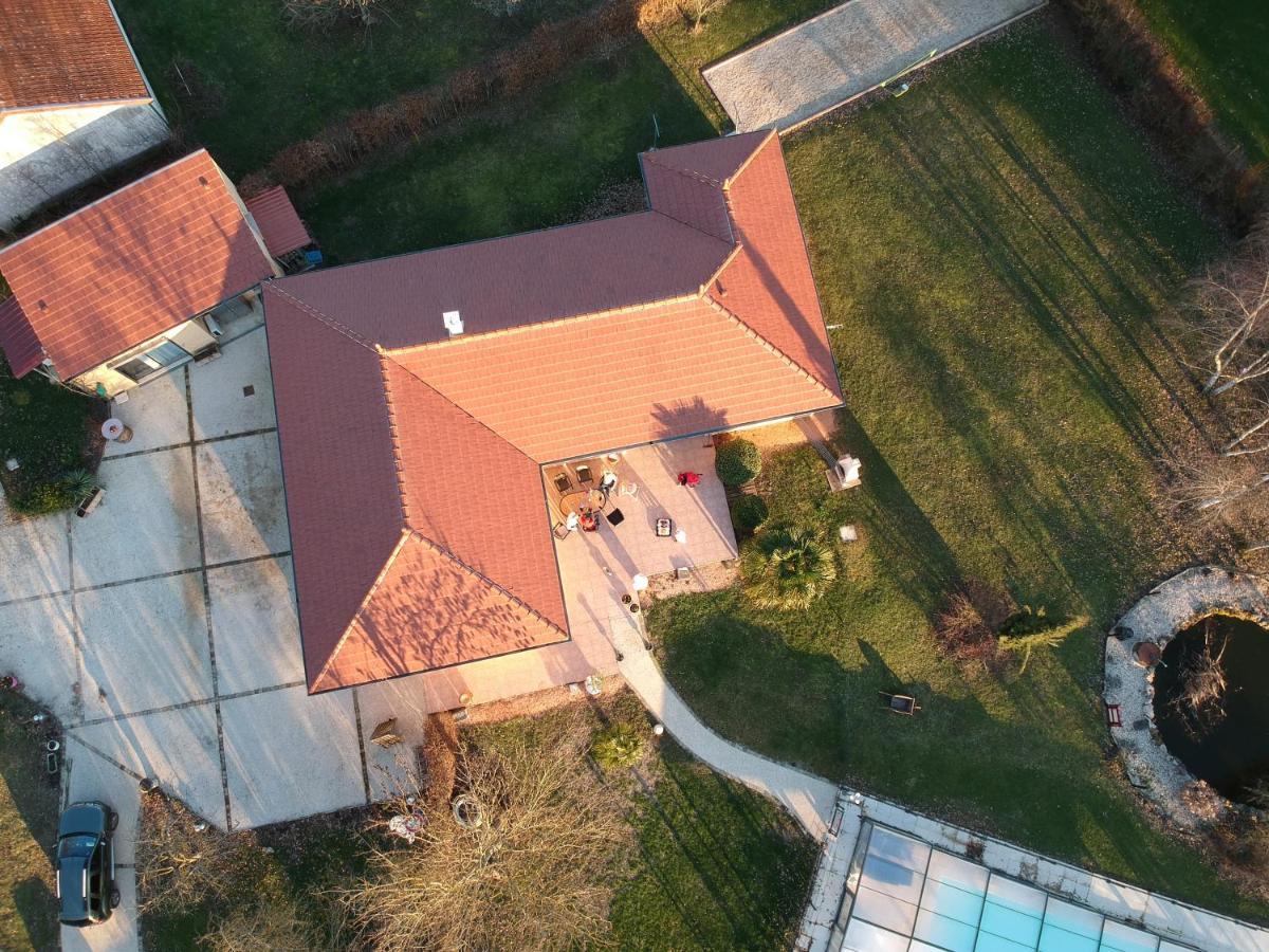Alaguyauder Le Studio Chatillon-sur-Broue Exteriör bild